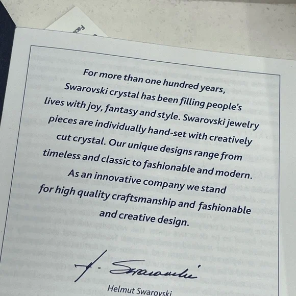 Swarovski Crystal Necklace 14-16" Adjustable with Original Box & Certificate - Picture 3 of 16